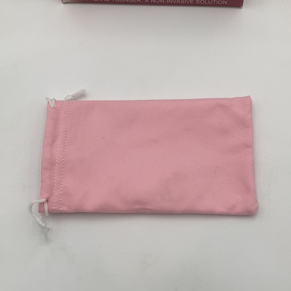 DermaWand Anti Aging Device Reduces Fine Lines & Wrinkles New - Picture 9 of 11